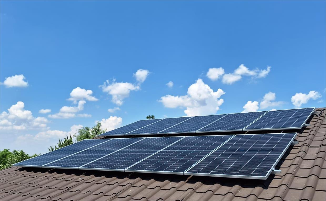 5 motive să alegi fotovoltaice la case mici 60/80 mp 1 5 motive să alegi fotovoltaice la case mici 60/80 mp